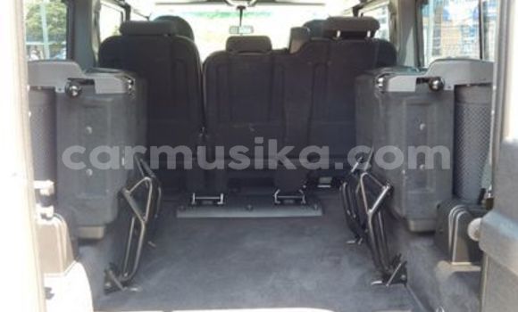 Acheter Occasion Voiture Land Rover Defender Blanc à Beitbridge, Matabeleland South Acheter Occasion Voiture Land Rover Defender Blanc à Beitbridge, Matabeleland South