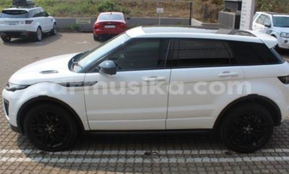 Buy Used Land Rover Range Rover Evoque White Car in Beitbridge in Matabeleland South Buy Used Land Rover Range Rover Evoque White Car in Beitbridge in Matabeleland South