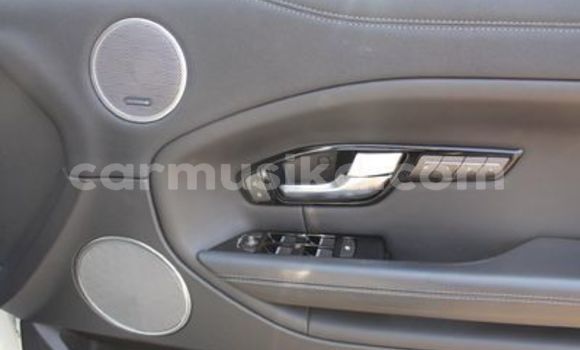 Buy Used Land Rover Range Rover Evoque White Car in Beitbridge in Matabeleland South Buy Used Land Rover Range Rover Evoque White Car in Beitbridge in Matabeleland South