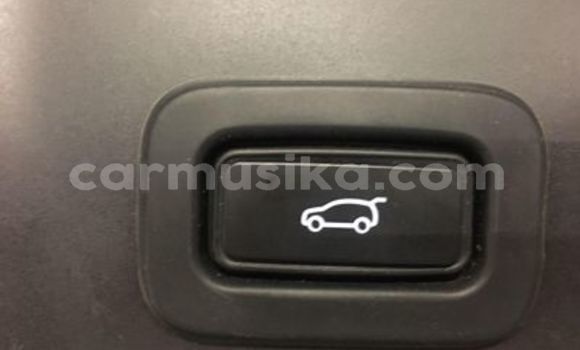 Buy Used Land Rover Range Rover Evoque White Car in Beitbridge in Matabeleland South Buy Used Land Rover Range Rover Evoque White Car in Beitbridge in Matabeleland South