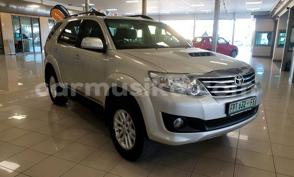 Acheter Occasion Voiture Toyota Fortuner Autre à Beitbridge, Matabeleland South Acheter Occasion Voiture Toyota Fortuner Autre à Beitbridge, Matabeleland South