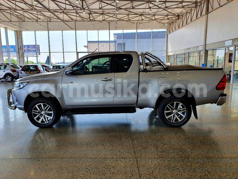 Big with watermark toyota hilux matabeleland south beitbridge 25338