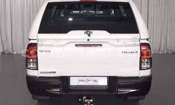 Buy Used Toyota Hilux White Car in Beitbridge in Matabeleland South Buy Used Toyota Hilux White Car in Beitbridge in Matabeleland South