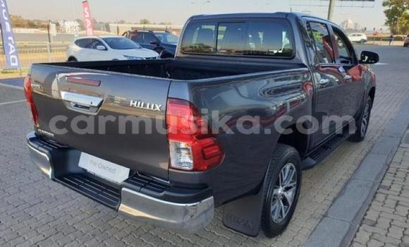 Tenga Tsaru Toyota Hilux Sirivha Mota in Harare in Harare Tenga Tsaru Toyota Hilux Sirivha Mota in Harare in Harare
