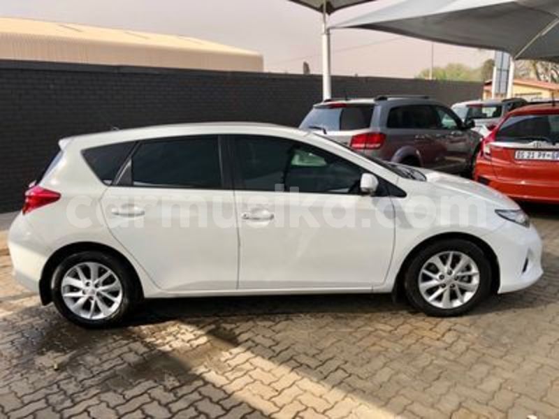 Big with watermark toyota auris matabeleland south beitbridge 25346