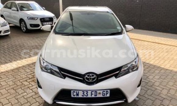Buy Used Toyota Auris White Car in Beitbridge in Matabeleland South Buy Used Toyota Auris White Car in Beitbridge in Matabeleland South