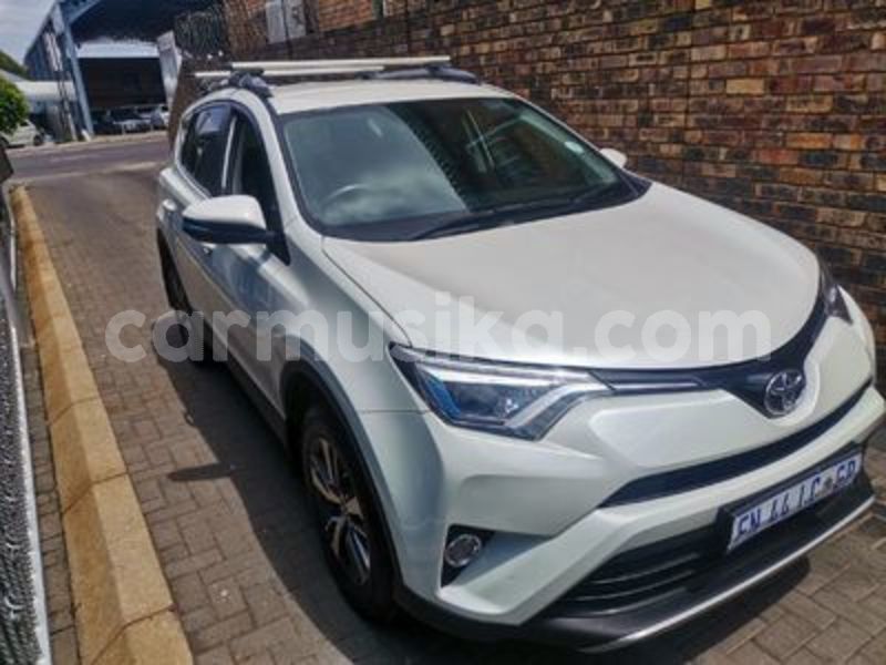 Big with watermark toyota rav4 matabeleland south beitbridge 25351