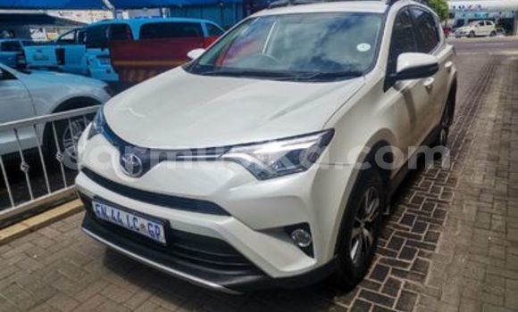 Buy Used Toyota RAV4 White Car in Beitbridge in Matabeleland South Buy Used Toyota RAV4 White Car in Beitbridge in Matabeleland South