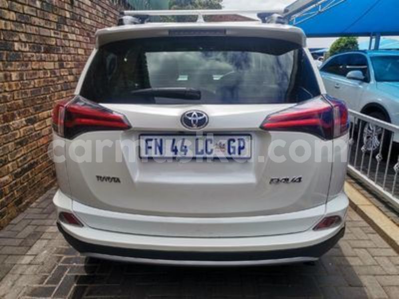 Big with watermark toyota rav4 matabeleland south beitbridge 25351