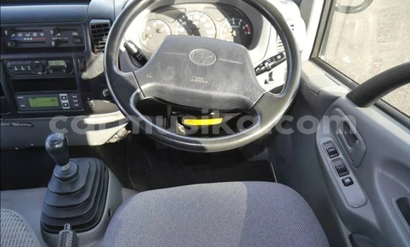 Nunua Ilio tumika Toyota Dyna Nyeupe Lori ndani ya Beitbridge nchini Matabeleland Kusini Nunua Ilio tumika Toyota Dyna Nyeupe Lori ndani ya Beitbridge nchini Matabeleland Kusini