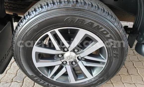 Tenga Tsaru Toyota Hilux Sirivha Mota in Harare in Harare Tenga Tsaru Toyota Hilux Sirivha Mota in Harare in Harare