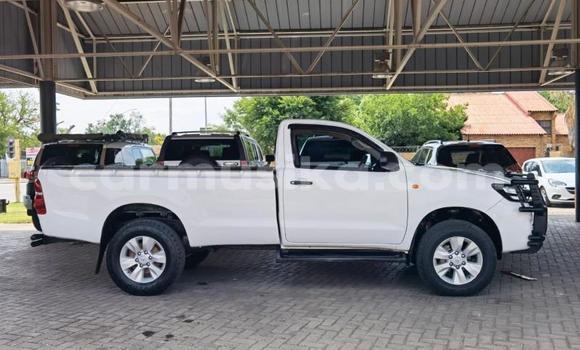 Acheter Occasion Voiture Toyota Hilux Blanc à Beitbridge, Matabeleland South Acheter Occasion Voiture Toyota Hilux Blanc à Beitbridge, Matabeleland South