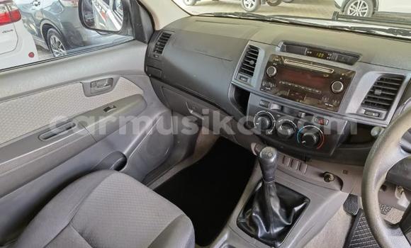 Acheter Occasion Voiture Toyota Hilux Blanc à Beitbridge, Matabeleland South Acheter Occasion Voiture Toyota Hilux Blanc à Beitbridge, Matabeleland South