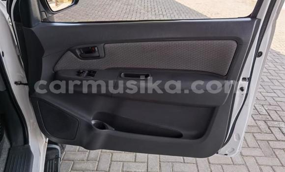 Acheter Occasion Voiture Toyota Hilux Blanc à Beitbridge, Matabeleland South Acheter Occasion Voiture Toyota Hilux Blanc à Beitbridge, Matabeleland South