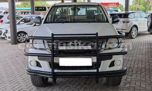 Acheter Occasion Voiture Toyota Hilux Blanc à Beitbridge, Matabeleland South Acheter Occasion Voiture Toyota Hilux Blanc à Beitbridge, Matabeleland South