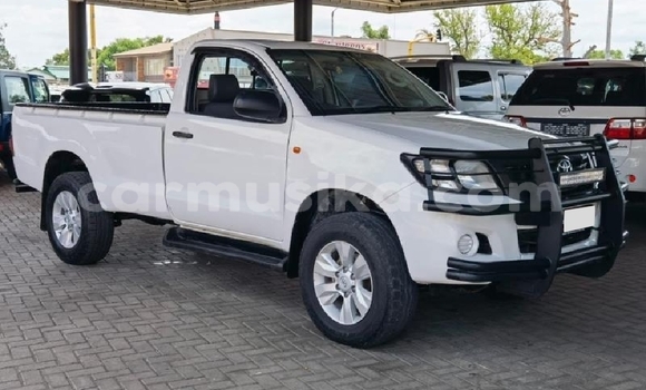 Acheter Occasion Voiture Toyota Hilux Blanc à Beitbridge, Matabeleland South Acheter Occasion Voiture Toyota Hilux Blanc à Beitbridge, Matabeleland South