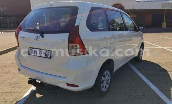 Acheter Occasion Voiture Toyota Avanza Blanc à Bulawayo, Bulawayo Acheter Occasion Voiture Toyota Avanza Blanc à Bulawayo, Bulawayo