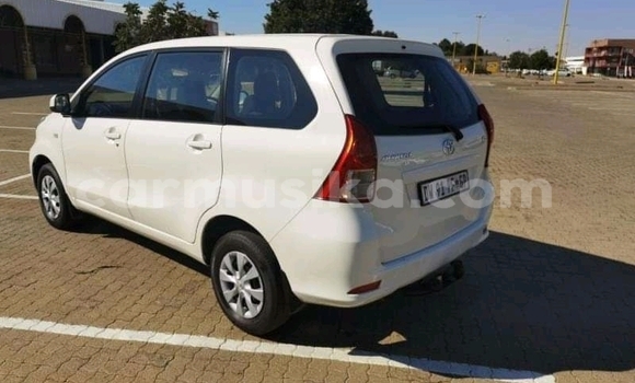 Acheter Occasion Voiture Toyota Avanza Blanc à Bulawayo, Bulawayo Acheter Occasion Voiture Toyota Avanza Blanc à Bulawayo, Bulawayo