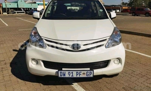 Acheter Occasion Voiture Toyota Avanza Blanc à Bulawayo, Bulawayo Acheter Occasion Voiture Toyota Avanza Blanc à Bulawayo, Bulawayo