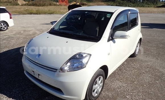 Buy Used Toyota Passo White Car in Beitbridge in Matabeleland South Buy Used Toyota Passo White Car in Beitbridge in Matabeleland South