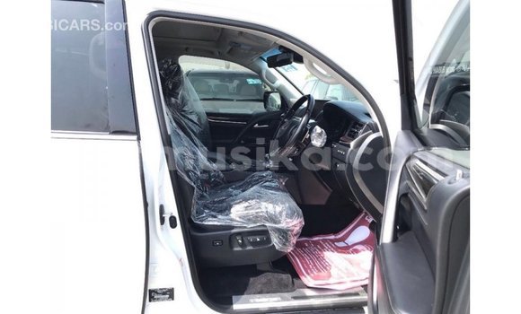 Tenga Imported Lexus LX Chena Mota in Import - Dubai in Harare Tenga Imported Lexus LX Chena Mota in Import - Dubai in Harare