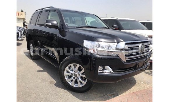 Nunua Imported Toyota Land Cruiser Nyeusi Gari ndani ya Import - Dubai nchini Harare Nunua Imported Toyota Land Cruiser Nyeusi Gari ndani ya Import - Dubai nchini Harare