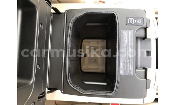 Nunua Imported Toyota Land Cruiser Nyeusi Gari ndani ya Import - Dubai nchini Harare Nunua Imported Toyota Land Cruiser Nyeusi Gari ndani ya Import - Dubai nchini Harare