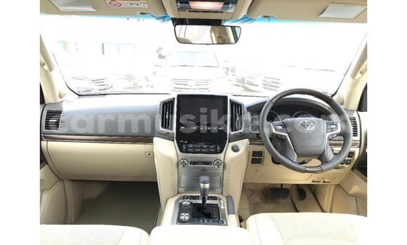 Nunua Imported Toyota Land Cruiser Nyeusi Gari ndani ya Import - Dubai nchini Harare Nunua Imported Toyota Land Cruiser Nyeusi Gari ndani ya Import - Dubai nchini Harare