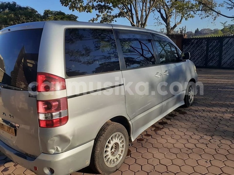 Big with watermark toyota noah harare harare 25392