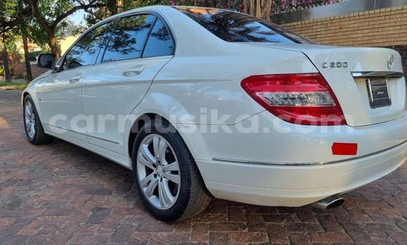 Buy Used Mercedes-Benz C-Classe White Car in Harare in Harare Buy Used Mercedes-Benz C-Classe White Car in Harare in Harare