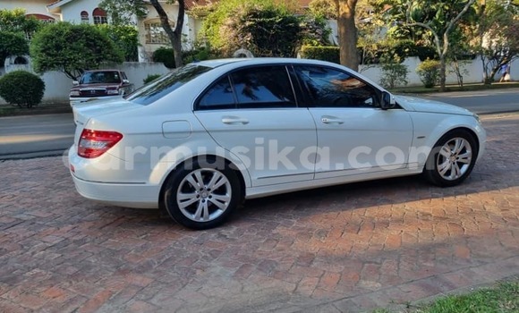 Buy Used Mercedes-Benz C-Classe White Car in Harare in Harare Buy Used Mercedes-Benz C-Classe White Car in Harare in Harare