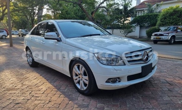 Buy Used Mercedes-Benz C-Classe White Car in Harare in Harare Buy Used Mercedes-Benz C-Classe White Car in Harare in Harare
