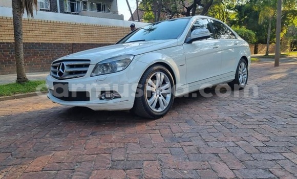 Buy Used Mercedes-Benz C-Classe White Car in Harare in Harare Buy Used Mercedes-Benz C-Classe White Car in Harare in Harare