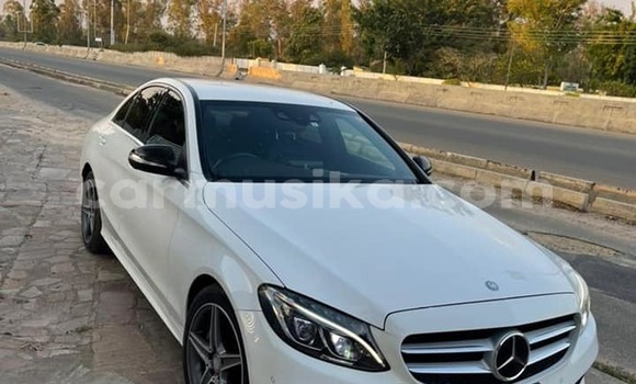 Buy Used Mercedes-Benz C-Classe White Car in Harare in Harare Buy Used Mercedes-Benz C-Classe White Car in Harare in Harare