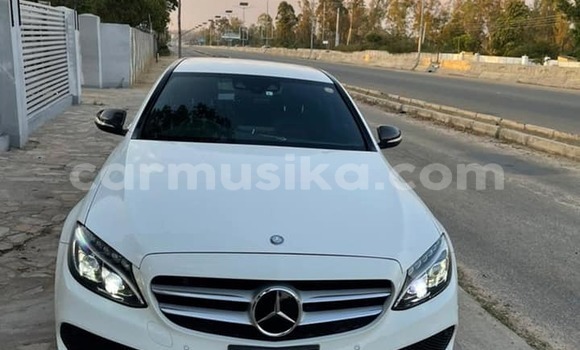 Buy Used Mercedes-Benz C-Classe White Car in Harare in Harare Buy Used Mercedes-Benz C-Classe White Car in Harare in Harare