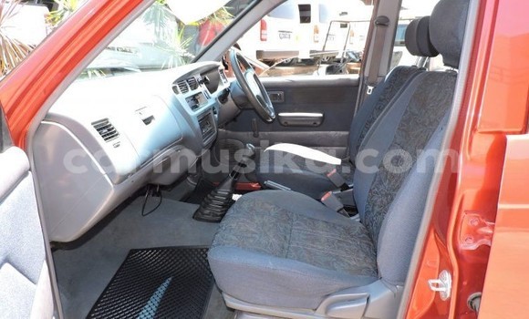 Tenga Tsaru Toyota Comfort Tsvuku Mota in Beitbridge in Matabeleland South Tenga Tsaru Toyota Comfort Tsvuku Mota in Beitbridge in Matabeleland South