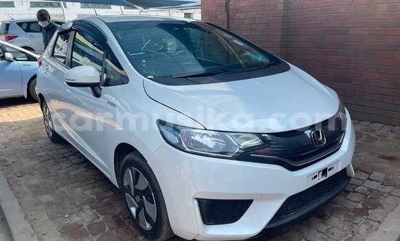 Buy Used Honda Fit White Car in Harare in Harare Buy Used Honda Fit White Car in Harare in Harare