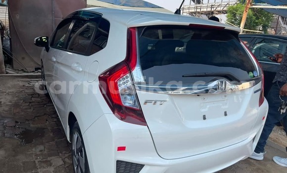 Buy Used Honda Fit White Car in Harare in Harare Buy Used Honda Fit White Car in Harare in Harare