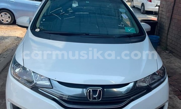 Buy Used Honda Fit White Car in Harare in Harare Buy Used Honda Fit White Car in Harare in Harare