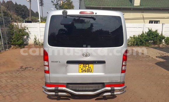 Buy Used Toyota Hiace Silver Car in Harare in Harare Buy Used Toyota Hiace Silver Car in Harare in Harare