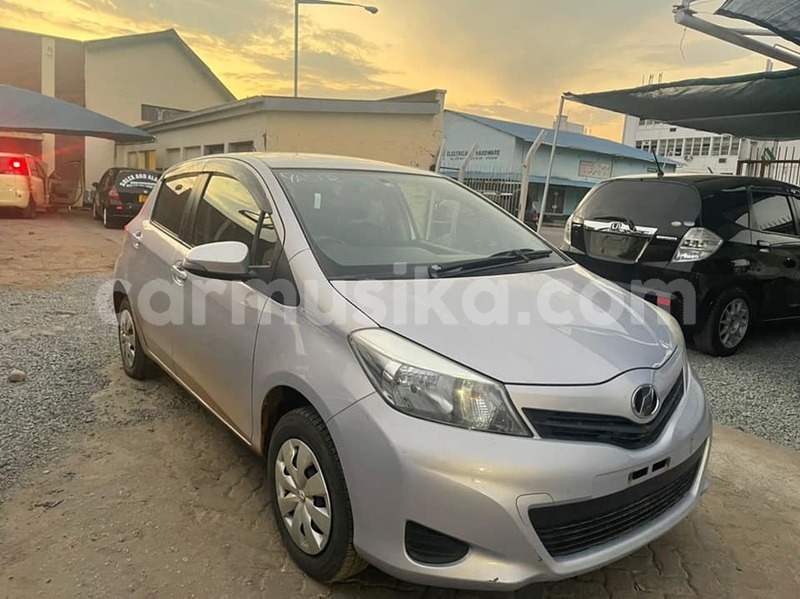 Tenga Tsaru Toyota Vitz Sirivha Mota In Harare In Harare Carmusika