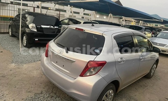 Acheter Occasion Voiture Toyota Vitz Gris à Harare, Harare Acheter Occasion Voiture Toyota Vitz Gris à Harare, Harare
