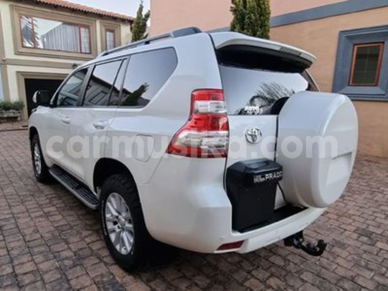 Big with watermark toyota prado matabeleland south beitbridge 25425