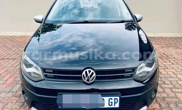 Nunua Ilio tumika Volkswagen Polo Nyeusi Gari ndani ya Bulawayo nchini Bulawayo