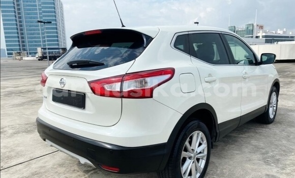Acheter Occasion Voiture Nissan Qashqai Blanc à Beitbridge, Matabeleland South Acheter Occasion Voiture Nissan Qashqai Blanc à Beitbridge, Matabeleland South