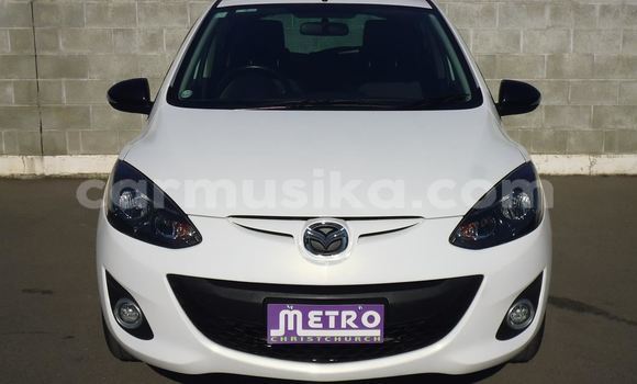 Nunua Ilio tumika Mazda Demio Nyeupe Gari ndani ya Beitbridge nchini Matabeleland Kusini