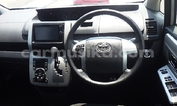 Buy Used Toyota Noah White Car in Beitbridge in Matabeleland South Buy Used Toyota Noah White Car in Beitbridge in Matabeleland South
