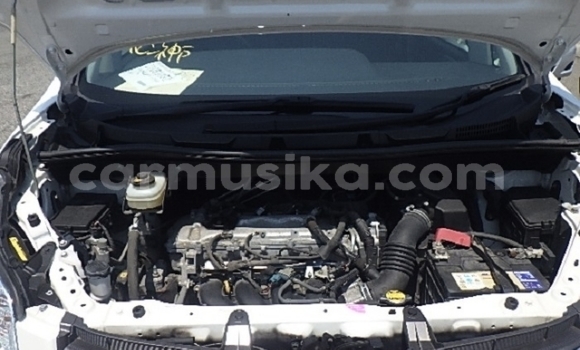 Buy Used Toyota Noah White Car in Beitbridge in Matabeleland South Buy Used Toyota Noah White Car in Beitbridge in Matabeleland South