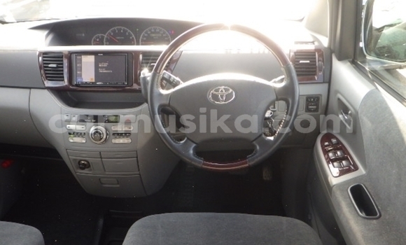 Buy Used Toyota Noah Silver Car in Beitbridge in Matabeleland South Buy Used Toyota Noah Silver Car in Beitbridge in Matabeleland South
