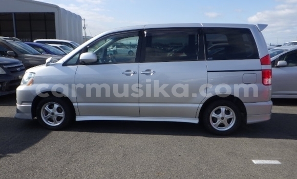 Buy Used Toyota Noah Silver Car in Beitbridge in Matabeleland South Buy Used Toyota Noah Silver Car in Beitbridge in Matabeleland South